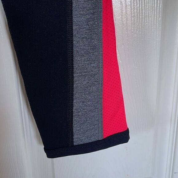 Lorna Jane  leggings size xs - Picture 2 of 4